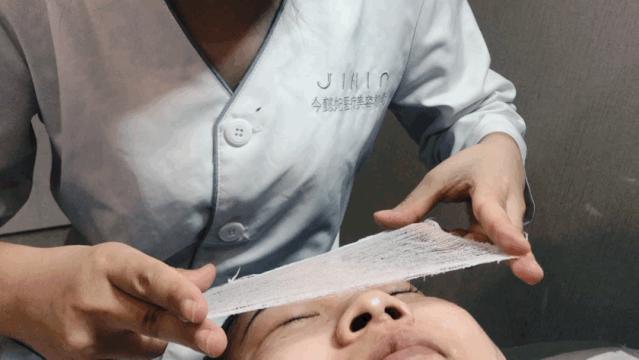 长见识了,西安这店只让脸大的妹子进?