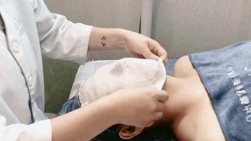 长见识了,西安这店只让脸大的妹子进?