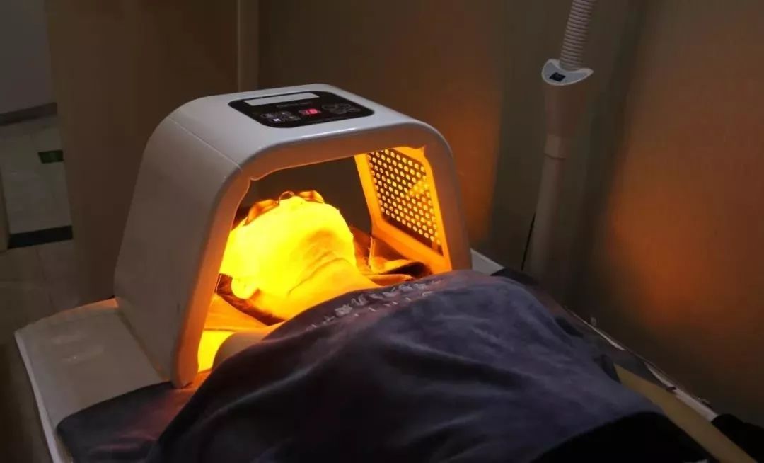 长见识了,西安这店只让脸大的妹子进?