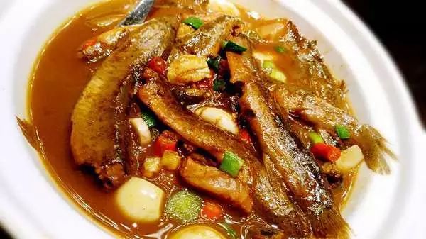 龙虾养殖技术一年赚多少钱,龙虾养殖一亩一年有多少利润