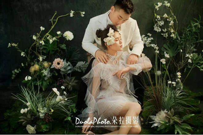 郑州婚纱照店朵拉摄影,郑州婚纱照朵拉摄影工作室