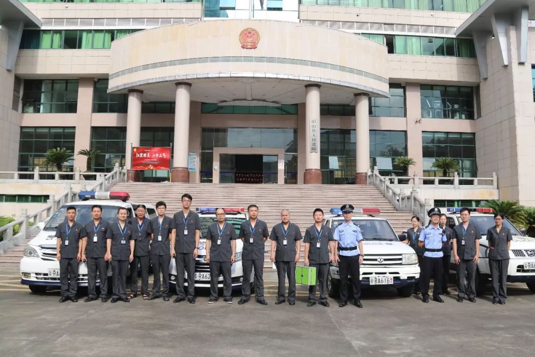 法院强拆违建报道,法院强制拆除违建房现场视频