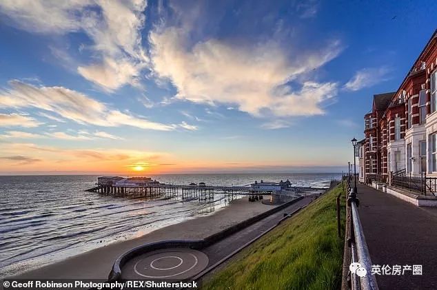 英国南部海边城市有哪些地方,英国南部海边有哪些小镇