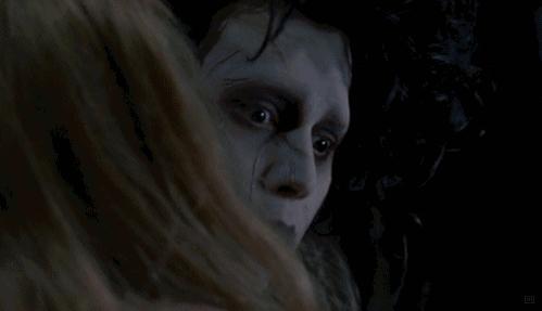 天蝎座的女生分手复合的概率高吗,分手后能让天蝎男想复合的星座女