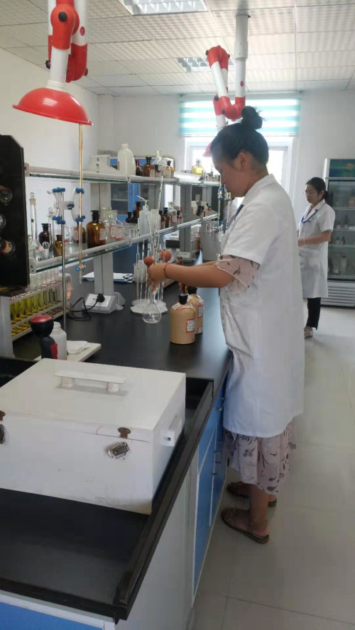 水务人用心守护城市供水生命线,烈日下的坚守用汗水诠释责任