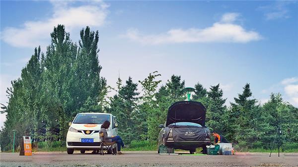 鍗℃媺涓佽淳绾钩,璐剧邯骞宠璋堝畬鏁寸増