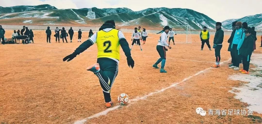 特写丨“莫热足球队”因为热爱所以执着