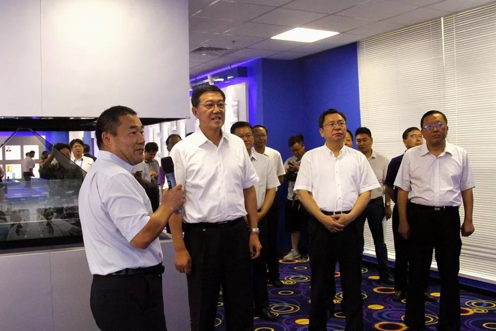 走!跟着姚书记和蔡市长去观摩!一批重特大项目在“成长”