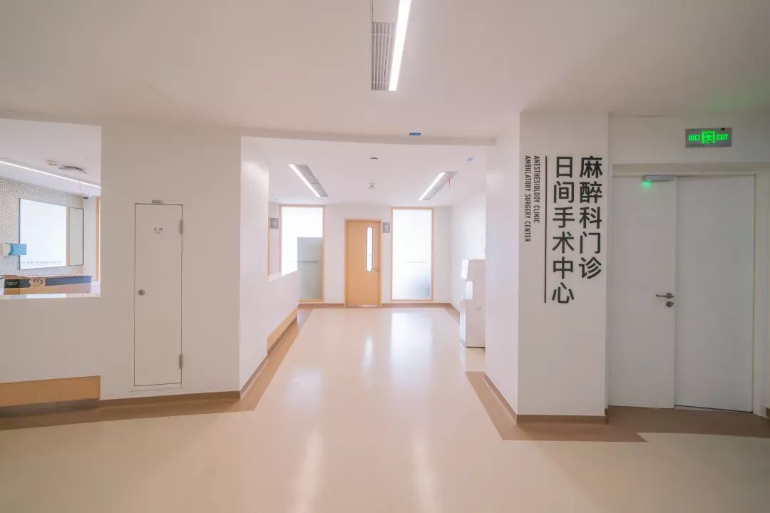 南山医院新门诊综合楼明日启用~收好这张楼层分布图～