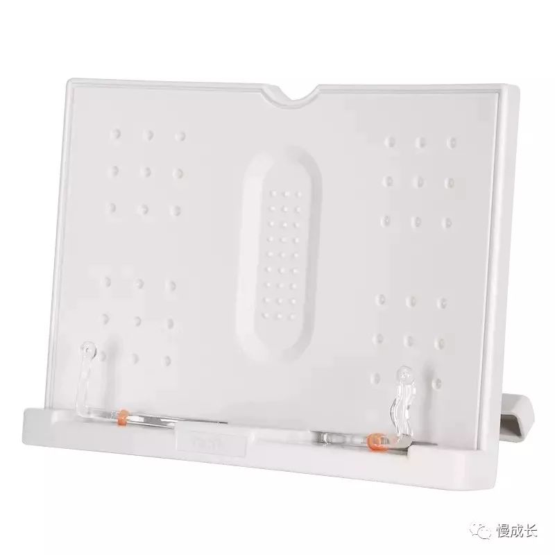 一年半了，还是喜欢这个得了最高设计奖的学习桌，陪伴孩子从3岁到18岁，开学季赠书包