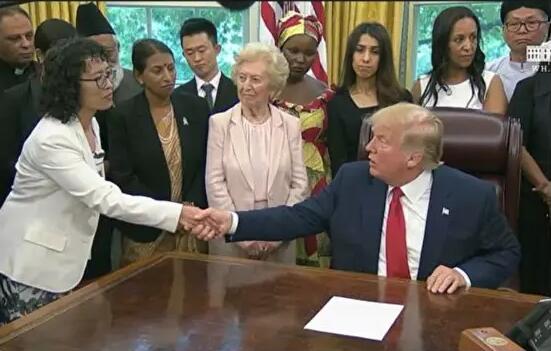 对“*轮法**功”和颜悦色的美国为何对本国*教邪**毫不留情