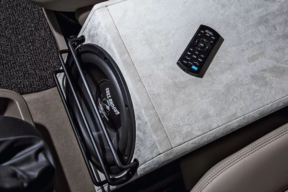 奔驰唯雅诺改装房车,奔驰唯雅诺改装空气减震