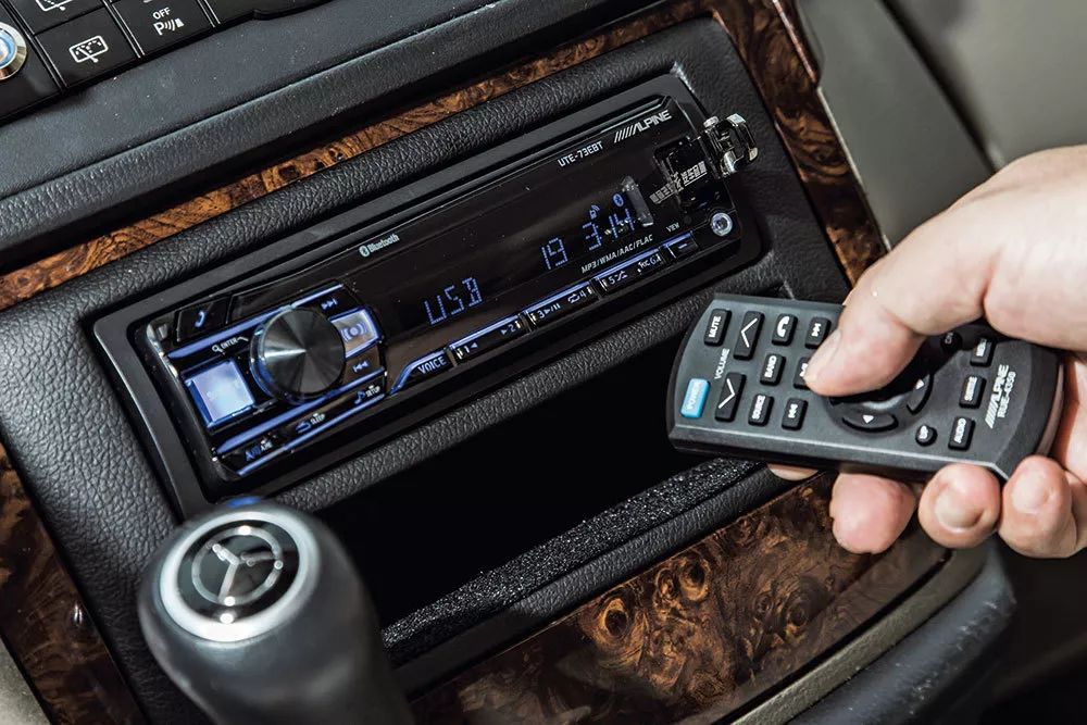 奔驰唯雅诺改装房车,奔驰唯雅诺改装空气减震