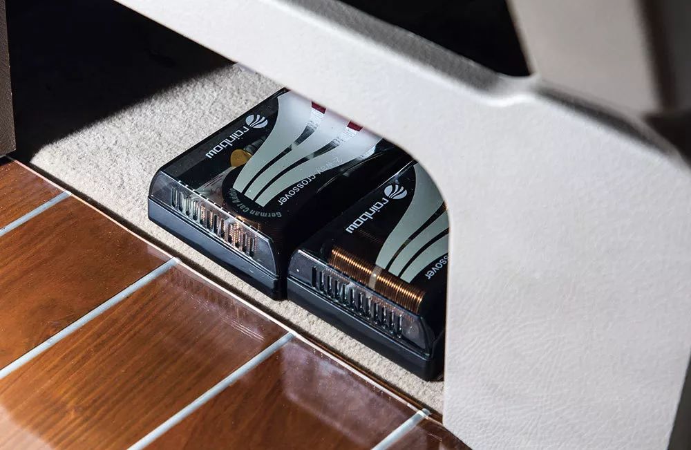 奔驰唯雅诺改装房车,奔驰唯雅诺改装空气减震