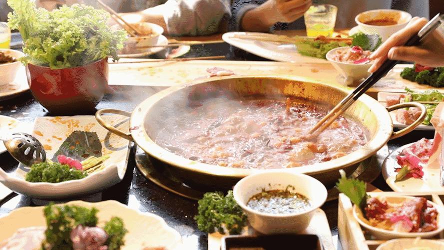 你的薪水在上海够用吗？不够的赶紧办上海银行这张卡……