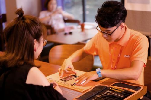 iphone维修偷换零件,iphone维修显示正品部件能作假吗