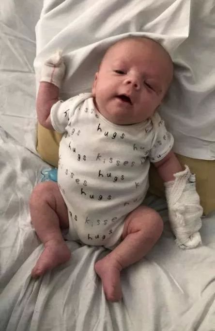 一个吻毁了整个婚房,一个吻毁了一段婚姻