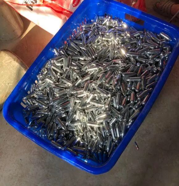 别买！这种闪送的东西1小瓶就能毒杀老鼠！竟有人1天用千瓶，电商平台还有卖！