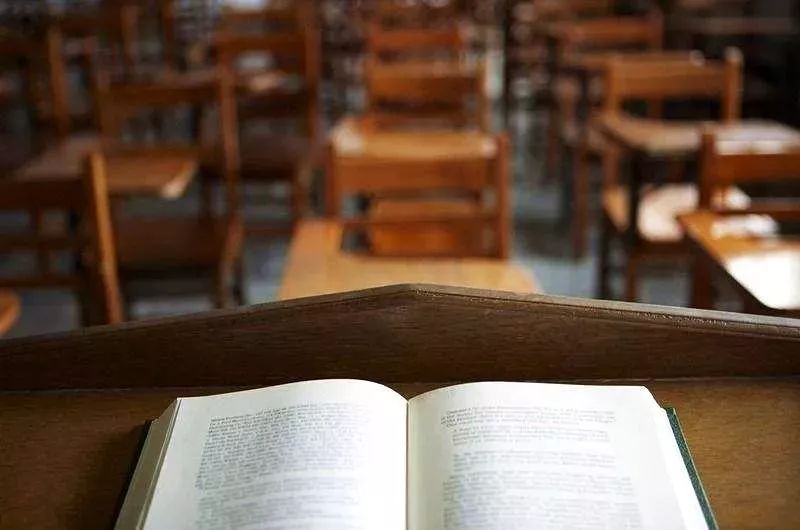 小学新老师第一堂课怎么上,新老师第一堂课怎么上