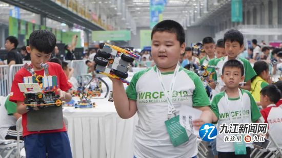 世界机器人大赛空中格斗赛,世界机器人擂台大赛