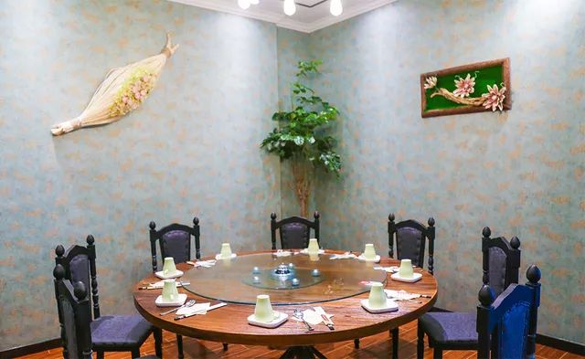 等了3年，这家神店终于开进东区，西餐+中餐+泰餐…1秒吃出国际感