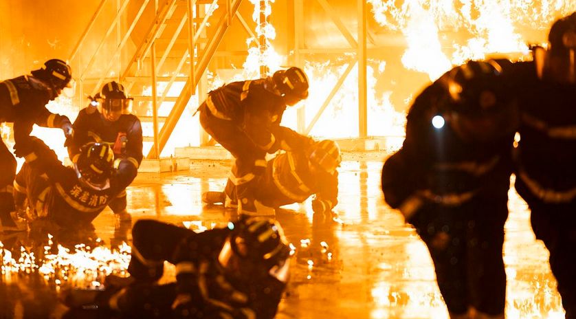 烈火英雄大连716大火事件,烈火英雄爆炸事故纪录片