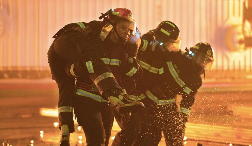 烈火英雄大连716大火事件,烈火英雄爆炸事故纪录片