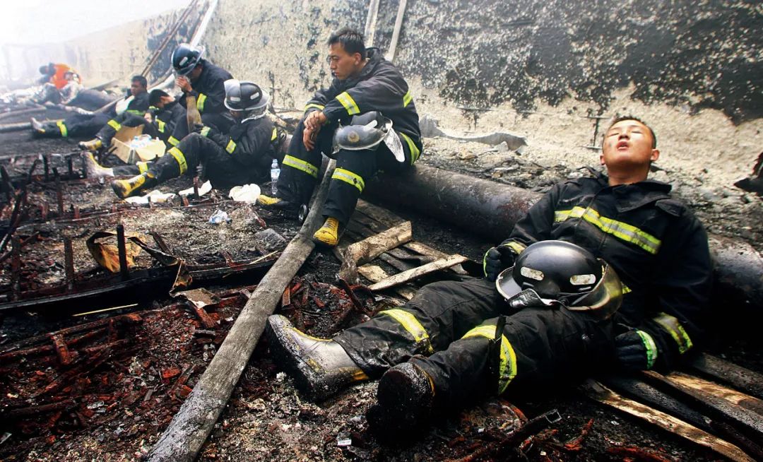 烈火英雄大连716大火事件,烈火英雄爆炸事故纪录片