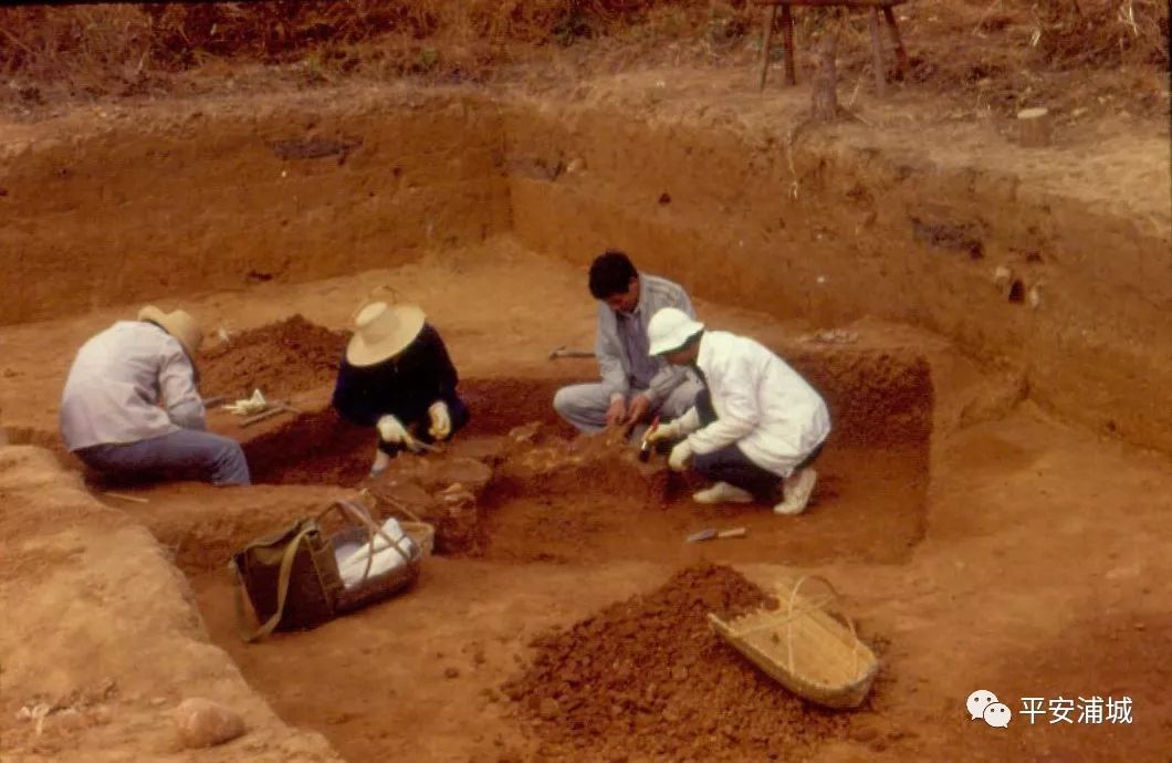 骞冲畨娴﹀煄鍓焊鍥剧墖,骞冲畨娴﹀煄