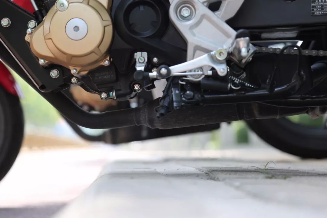 新大洲本田cbf190r与五羊本田cb190,cbf190r新大洲本田测评