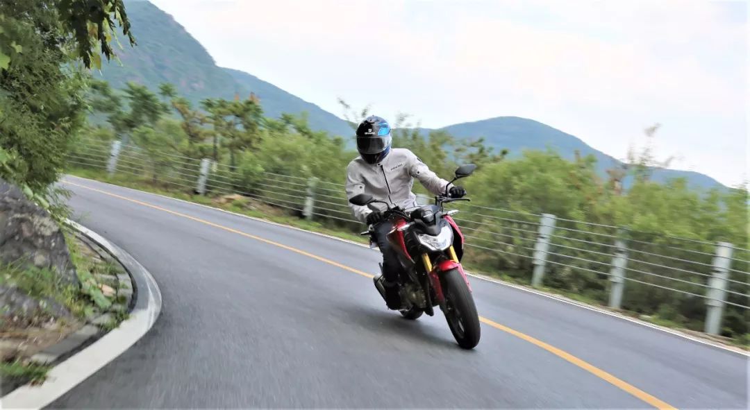 新大洲本田cbf190r与五羊本田cb190,cbf190r新大洲本田测评