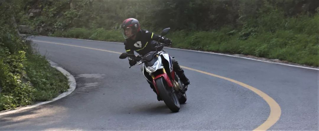 新大洲本田cbf190r与五羊本田cb190,cbf190r新大洲本田测评