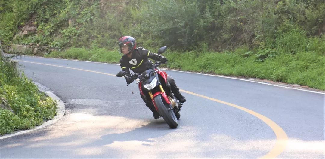 新大洲本田cbf190r与五羊本田cb190,cbf190r新大洲本田测评