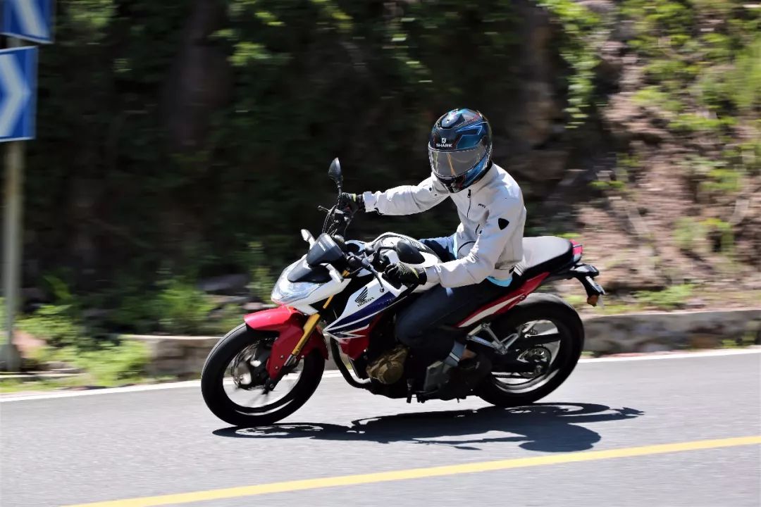 新大洲本田cbf190r与五羊本田cb190,cbf190r新大洲本田测评