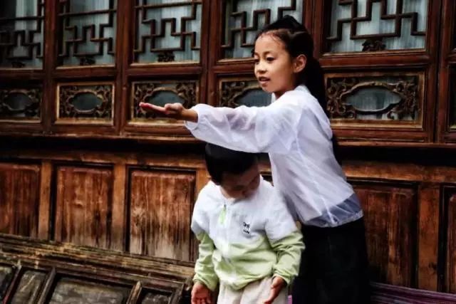 雨天丽江古城旅游攻略,来丽江看雨中的丽江古城