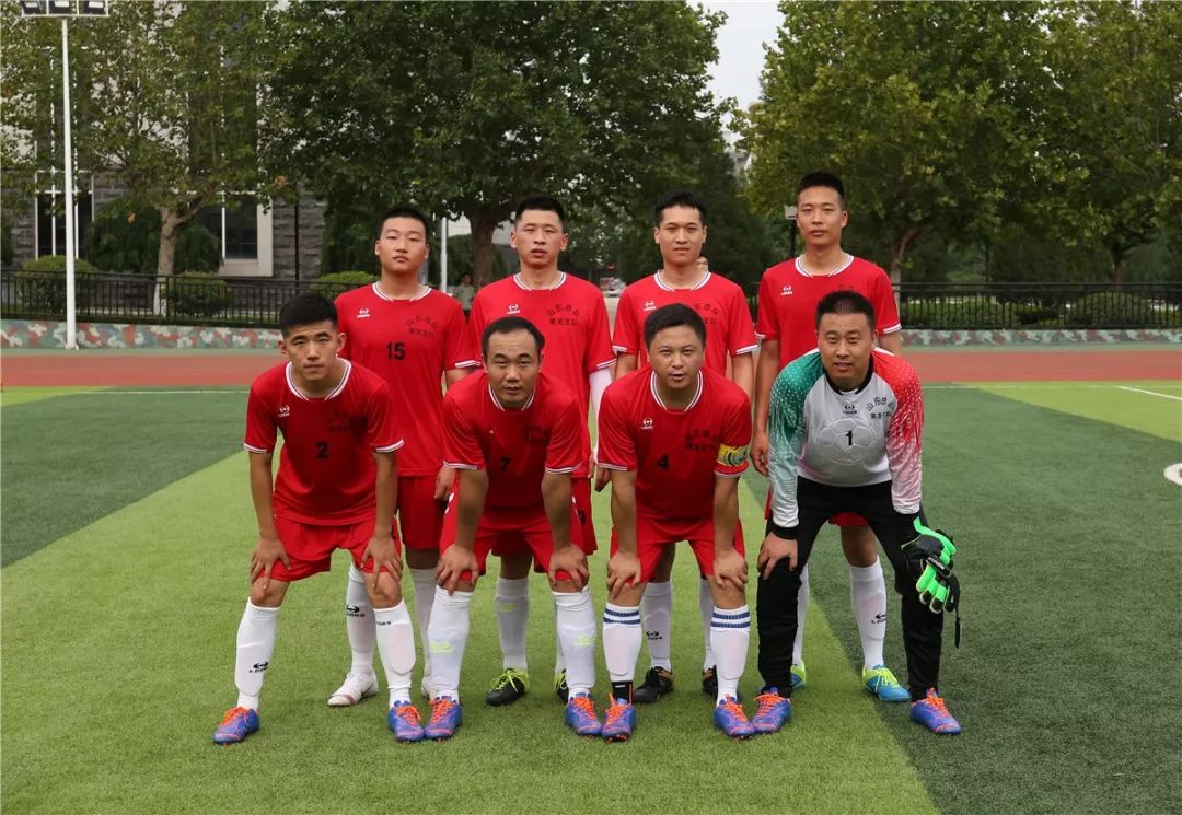 强军杯“卫士动力”业余足球比赛济南赛区激战正酣，总队机动支队率先取得决赛入场券！