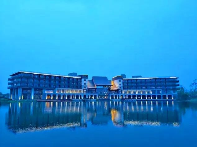 水月周庄铂尔曼酒店夜景,周庄水月铂尔曼酒店