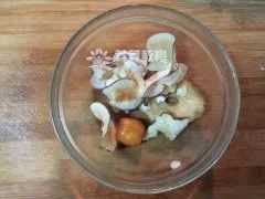 海底椰煲什么汤下奶,孕妇海底椰煲鸡汤做法