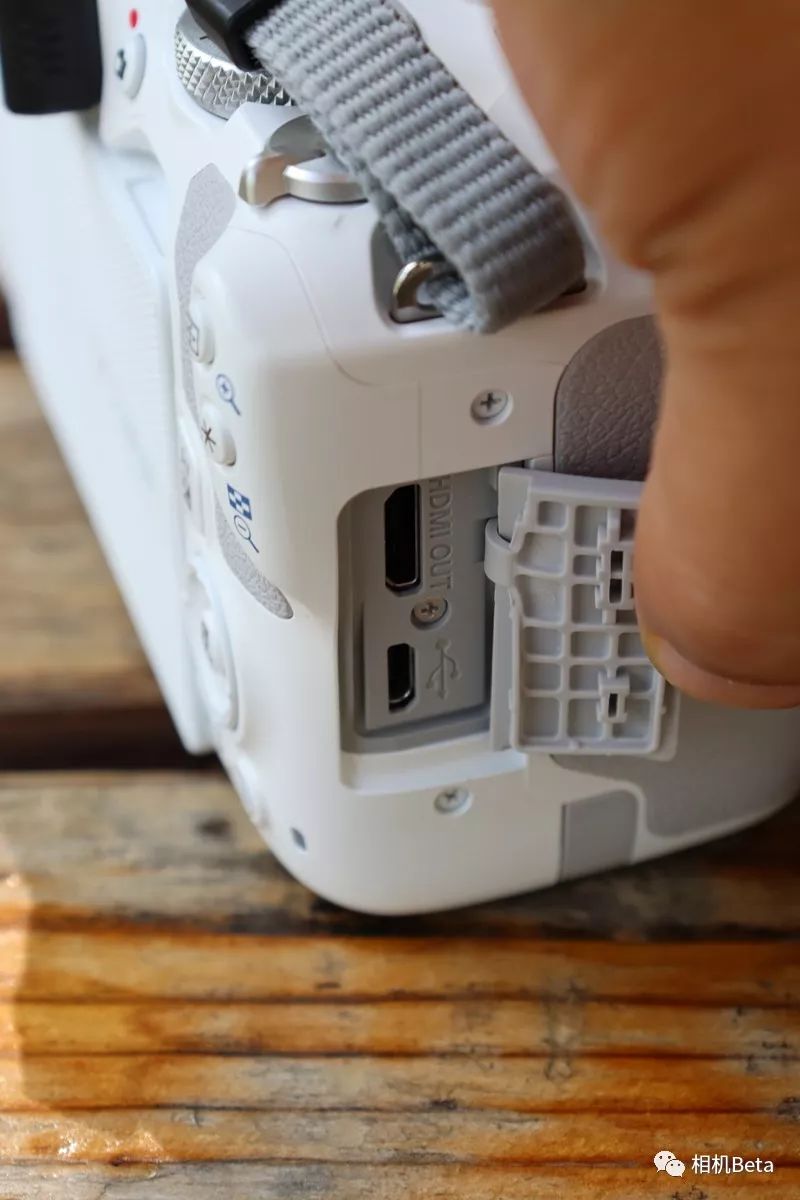 佳能EOS200DII值得入手吗,佳能eos200dii