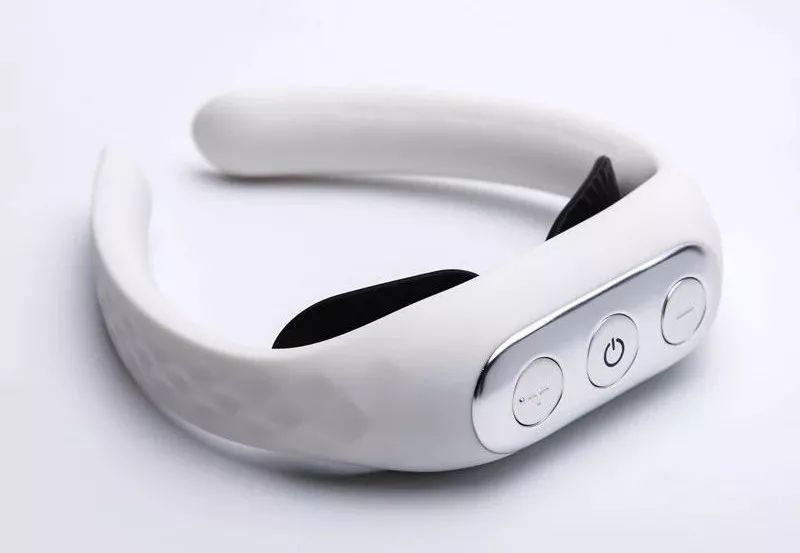 熬夜加班按摩,熬夜低头玩手机颈椎病