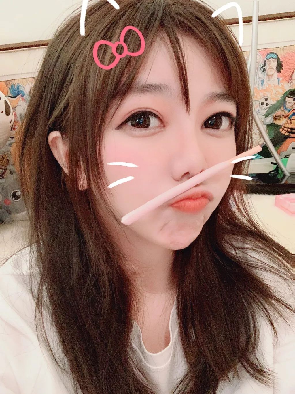 刘飞儿酒店直播,洗完头直播间没了?