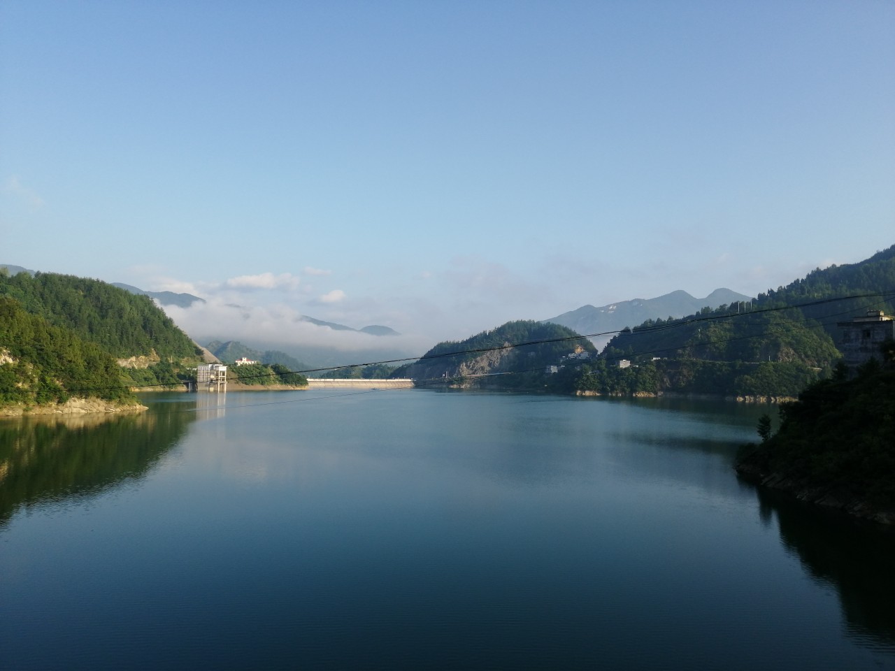 冷饭剩菜不为奇，百里奔袭只为快乐而渔