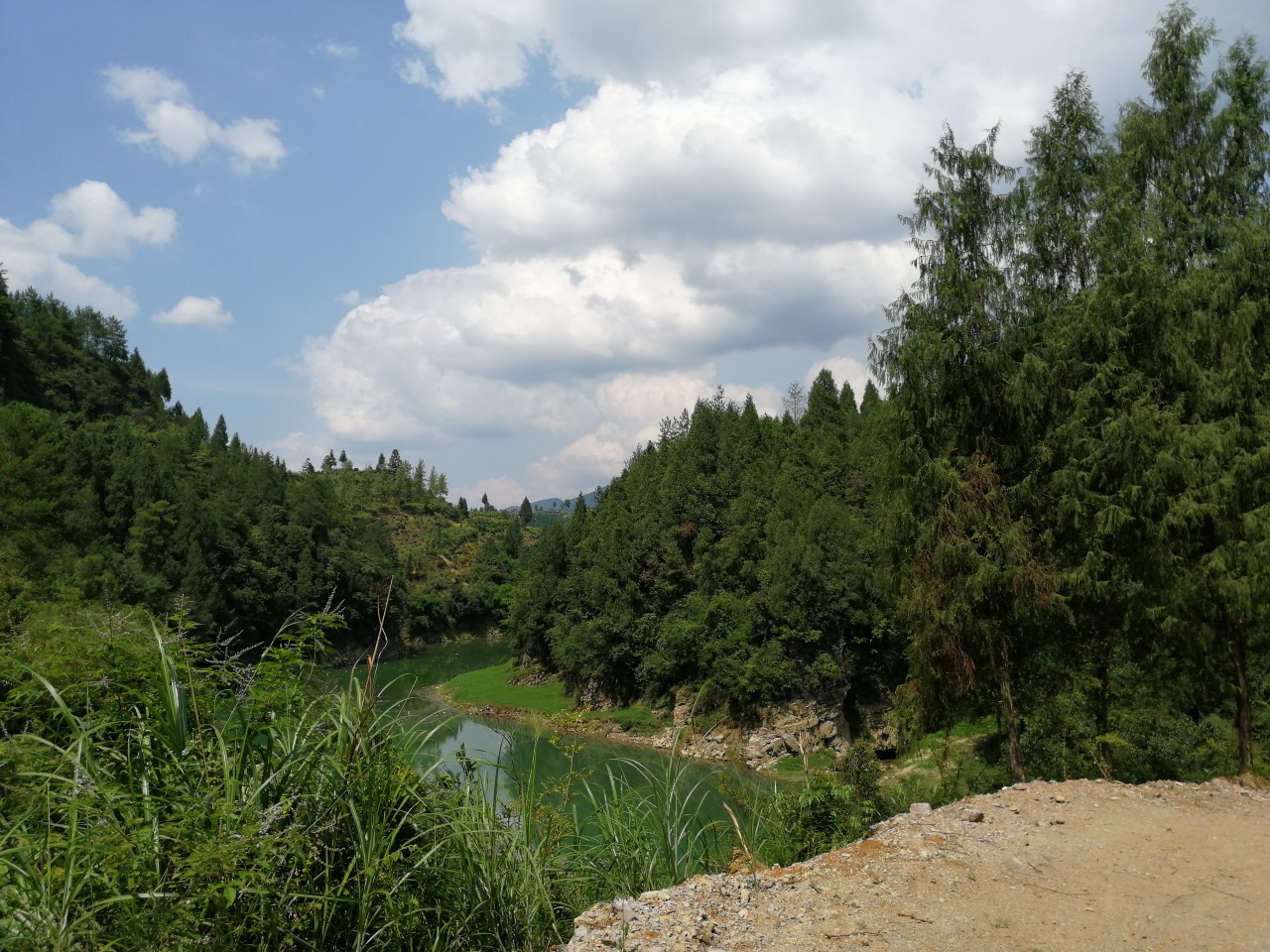 冷饭剩菜不为奇，百里奔袭只为快乐而渔