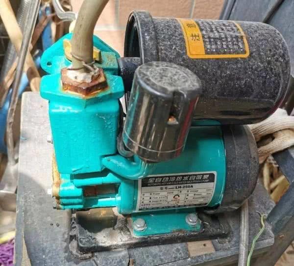 鎵撲簳鐢ㄤ笂姘村喎绌鸿皟,纭牳鑰佷汉