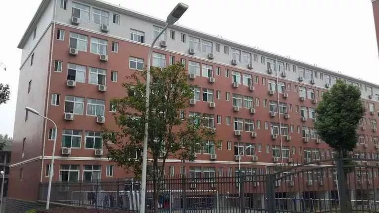 华中师范宿舍环境如何,华中师大本科生宿舍