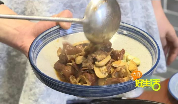 除了白灼虾再吃个什么菜,夏天开胃菜柠檬虾一次一盘不够吃