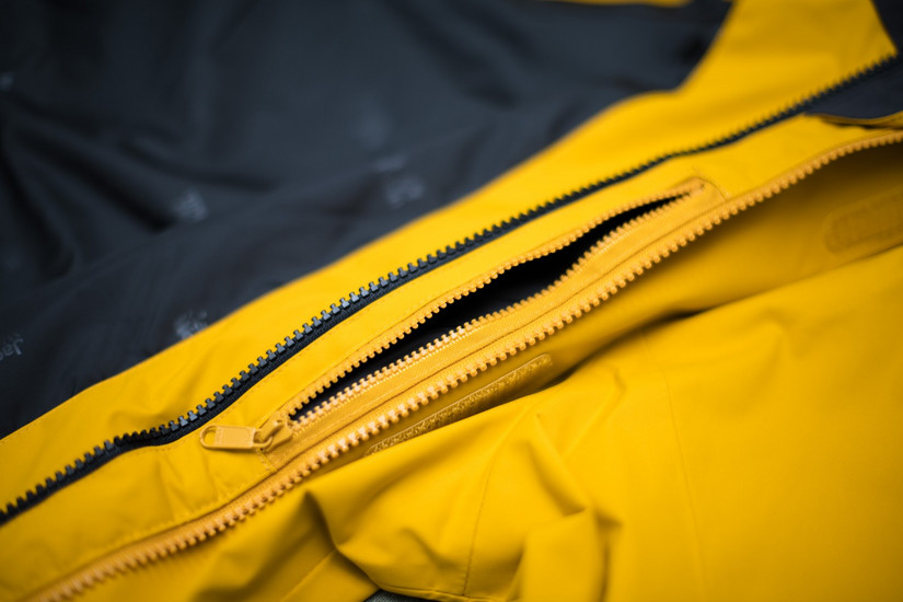 冲锋衣透气防水最好的是哪一款,2024年最火的冲锋衣防水防风透气