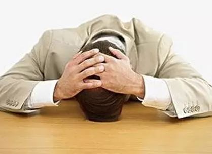 注意男性出现这3个症状需警惕,男人会出现两种异常的症状