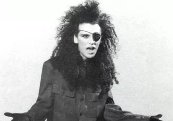 致敬工匠精神的奋斗者们 (于细微处见工匠精神)