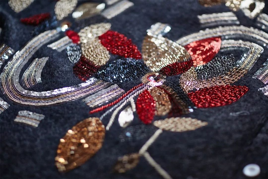 致敬工匠精神的奋斗者们 (于细微处见工匠精神)